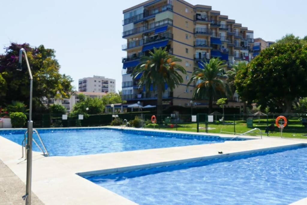 Holiday Rentals Piscina, Playa Parking A 5 Min Caminando Del Puerto De Benalmádena Zewnętrze zdjęcie
